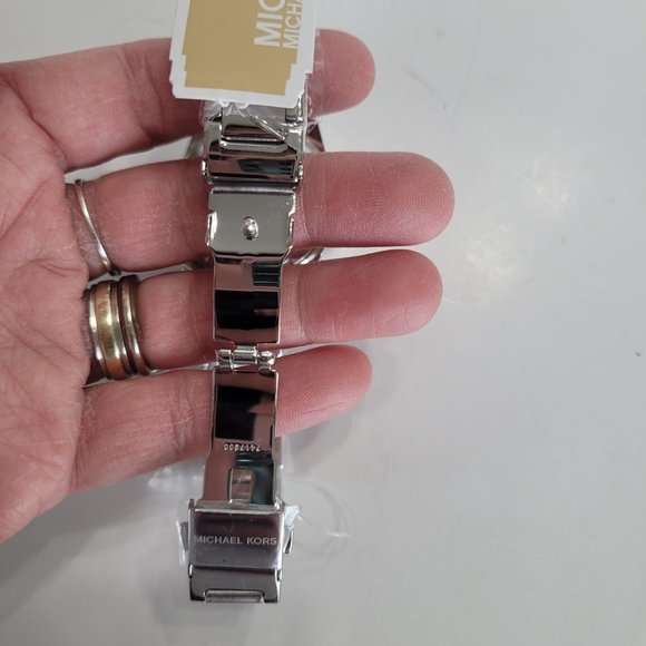 Michael Kors Womens MK7263 Bradshaw Stainless Steel Chronograph Watch - Picture 7 of 11